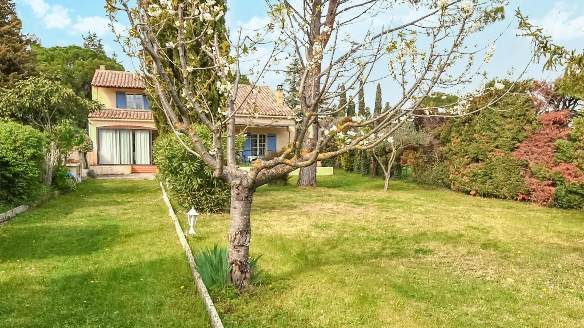 Stunning Home In Loriol-Du-Comtat With Wifi Holiday home